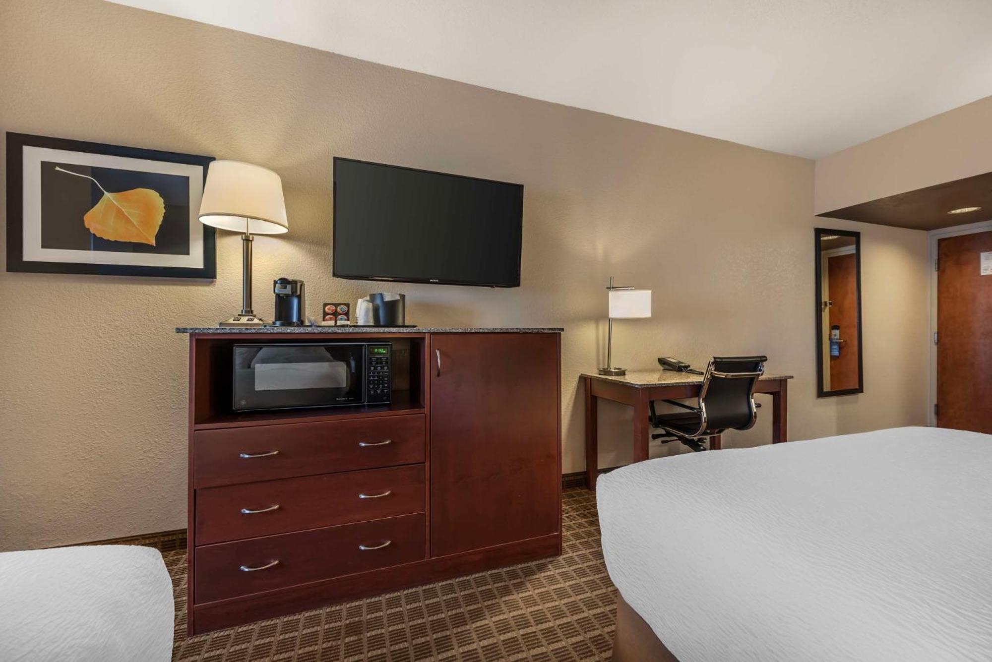Best Western Plus Peak Vista Inn & Suites Colorado Springs Buitenkant foto