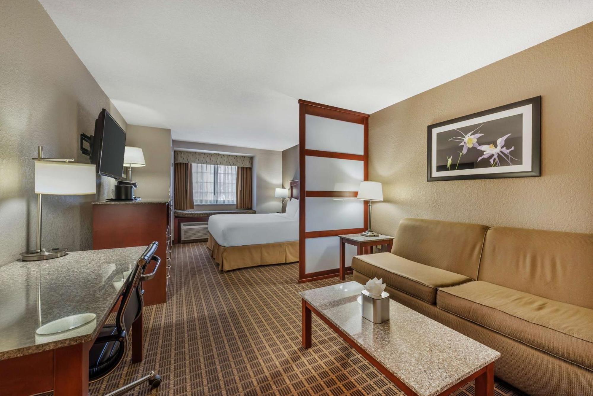 Best Western Plus Peak Vista Inn & Suites Colorado Springs Buitenkant foto