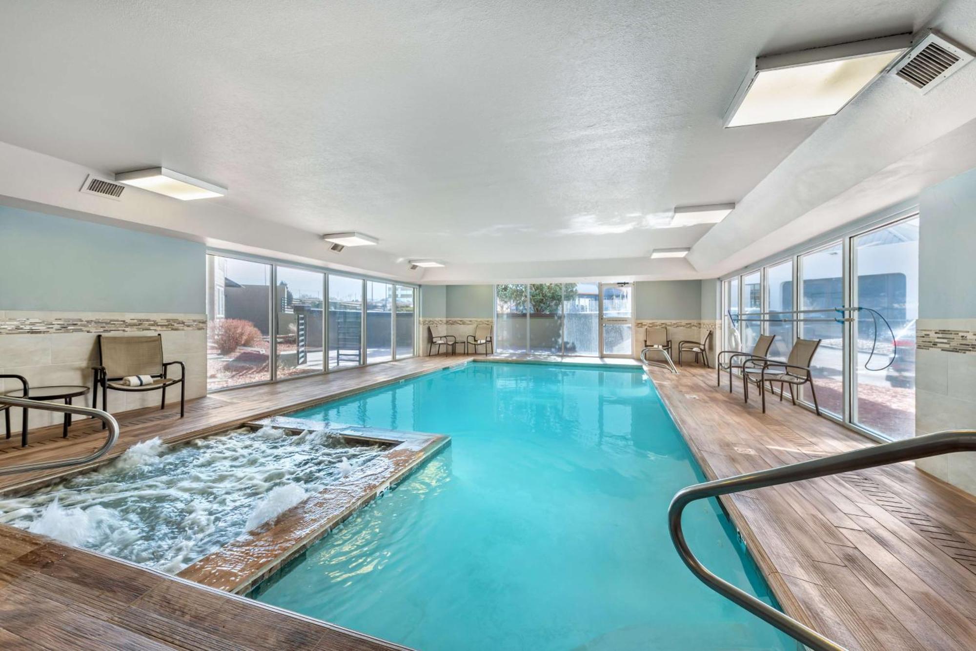 Best Western Plus Peak Vista Inn & Suites Colorado Springs Buitenkant foto