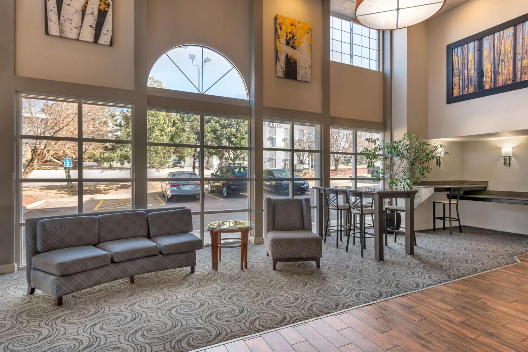 Best Western Plus Peak Vista Inn & Suites Colorado Springs Buitenkant foto